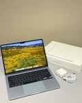 MacBook Air 13" M4 2024